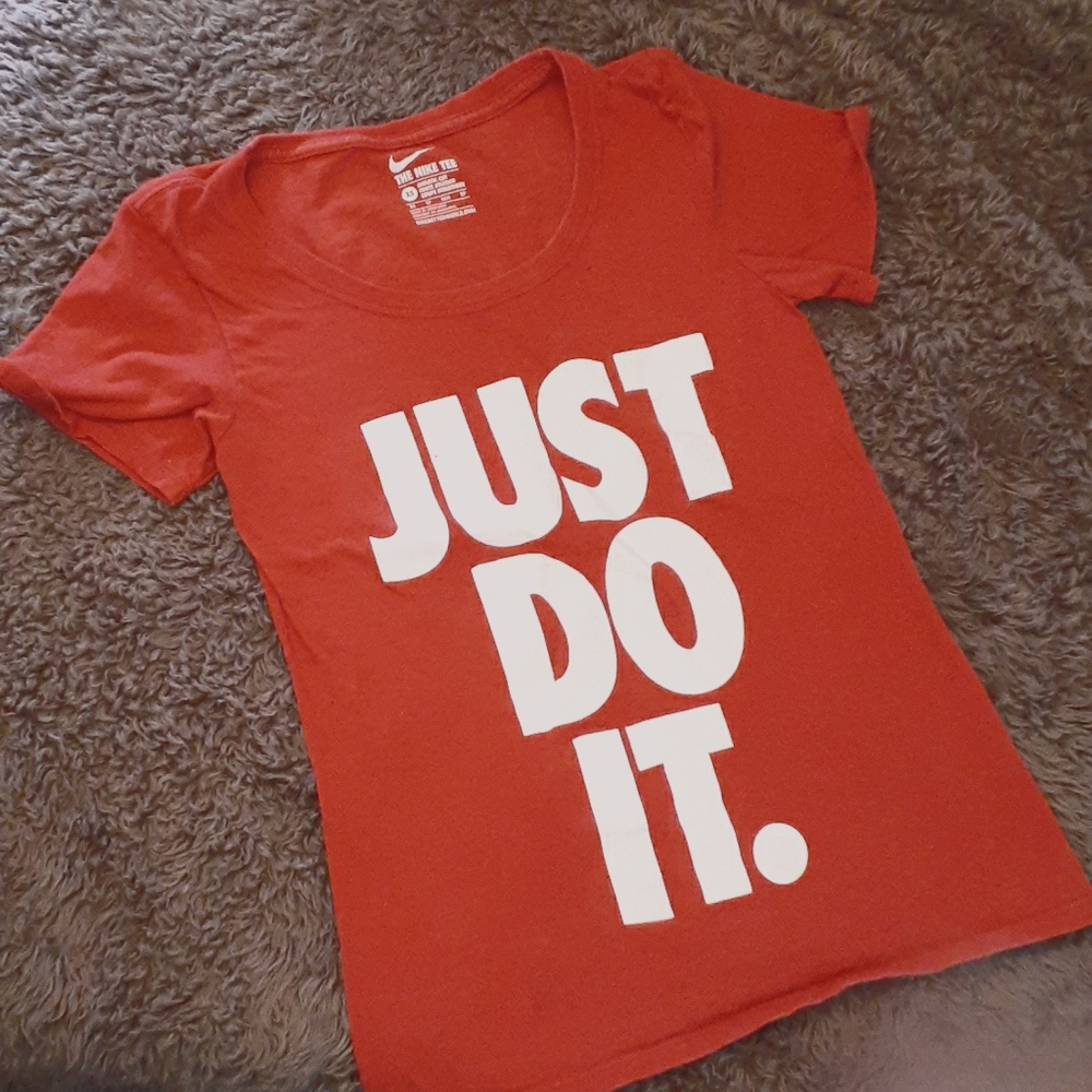 Nike t shirt